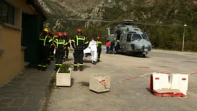 Des malades ont été installés dans la salle des fêtes de Tende en attendant d'être évacués vers les CHU de Tende et de Nice.