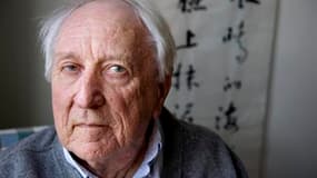 Le prix Nobel de littérature a été attribué jeudi au poète suédois Tomas Tranströmer. Considéré comme un des poètes les plus accomplis de sa génération, son oeuvre est empreinte d'économie, d'une qualité concrète et de métaphores expressives/Photo d'archi