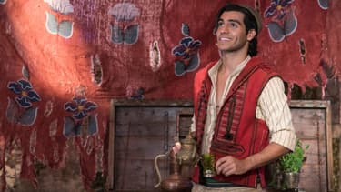 Mena Massoud dans Aladdin