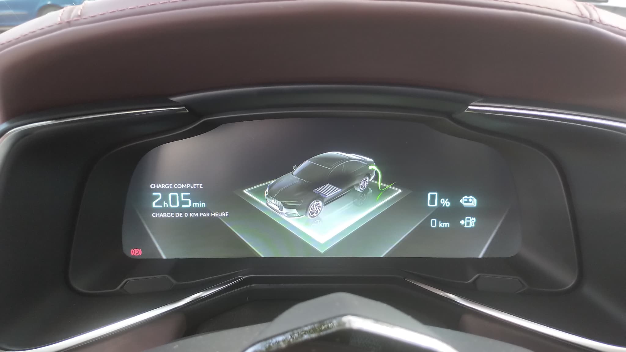 Notre modèle d'essai n'offre cependant que 38 kilomètres en tout électrique. Notre modèle d'essai n'offre cependant que 38 kilomètres en tout électrique.