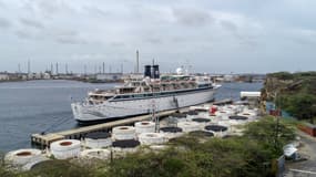 Le Freewinds dans le port de Willemstad, sur l'île de Curaçao, le 5 mai 2019.