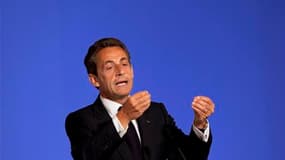 Saluant un "succès historique" après la mort d'Oussama Ben Laden, Nicolas Sarkozy prévient dans un entretien à L'Express que cela ne marque pas "la fin d'Al Qaïda" et estime que la démocratique reste "la meilleure réponse" au fanatisme. /Photo prise le 27