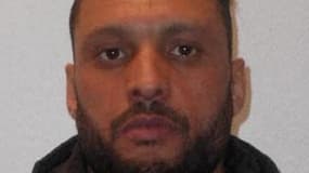  Jamel Younes, 40 ans, père d'une fillette de 8 ans, Malek Younes, disparue à Dunkerque, dans le nord de la France, dans la nuit du 6 au 7 juin 2023, est recherché. 