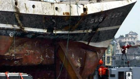 La cour d'appel de Rennes a ordonné vendredi la relance de l'enquête sur le naufrage du chalutier breton Bugaled Breizh en janvier 2004, toujours inexpliqué, et qui a causé la mort de cinq marins./Photo d'archives/REUTERS/Daniel Joubert