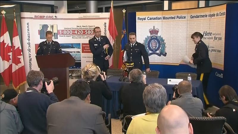 la Gendarmerie royale du Canada (GRC, la police fédérale) lors d'une conférence de presse lundi 22 avril, après l'arrestation de 2 suspects qui projetaient un attententat terroriste.