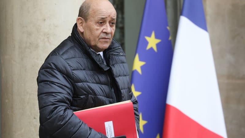 Le ministre des Affaires étrangères Jean-Yves Le Drian à la sortie de l'Elysée, le 11 décembre 2019