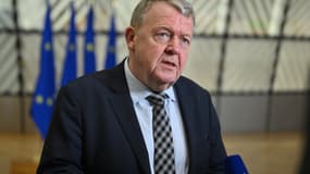 Le ministre danois des Affaires étrangères, Lars Lokke Rasmussen, s'adresse à la presse avant la réunion des ministres des Affaires étrangères de l'UE à Bruxelles, en Belgique, pour discuter de l'Ukraine, de l'Afrique et du Moyen-Orient, le 29 janvier 2026.