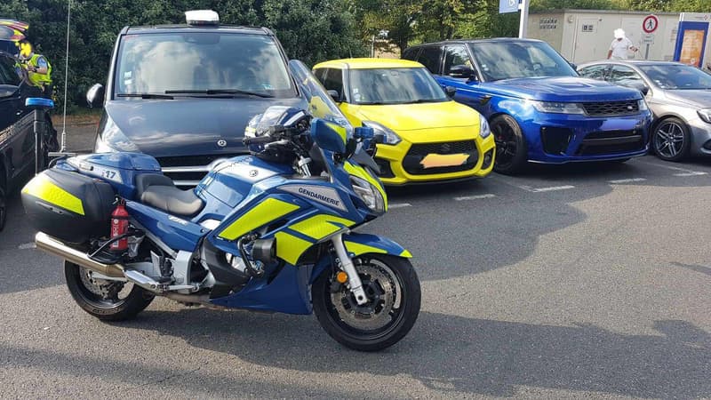 La gendarmerie d'Indre-et-Loire a intercepté deux véhicules flashés à 240 km/h: un Ranger Rover SVR et une Suzuki Swift Sport.