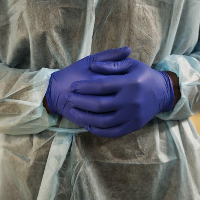 Covid-19: la France repasse sous la barre des 2.000 malades en réanimation
