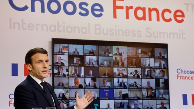 Le président Emmanuel Macron s'exprime le 25 janvier 2021 à Paris en ouverture d'une réunion "Choose France" en vidéo pour promouvoir l'attractivité française.