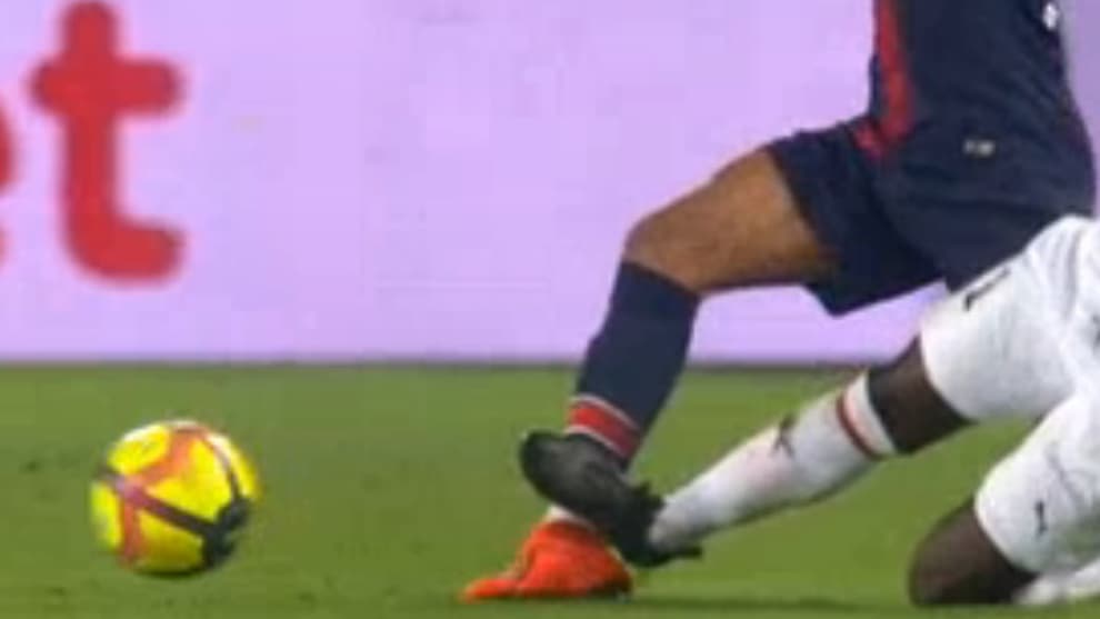 Le tacle de Niang sur Kehrer 