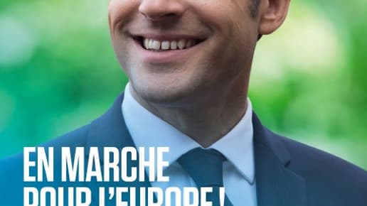 Européennes: Emmanuel Macron pose sur une nouvelle campagne d'affichage
Européennes: Emmanuel Macron pose sur une nouvelle campagne d'affichage