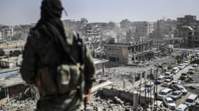 Dix civils ont été tués dans un raid aérien ce mardi au nord-est de la Syrie 