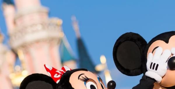 Disneyland Paris célèbre l'anniversaire de Mickey les 18, 19 et 20 novembre. Disneyland Paris célèbre l'anniversaire de Mickey les 18, 19 et 20 novembre.