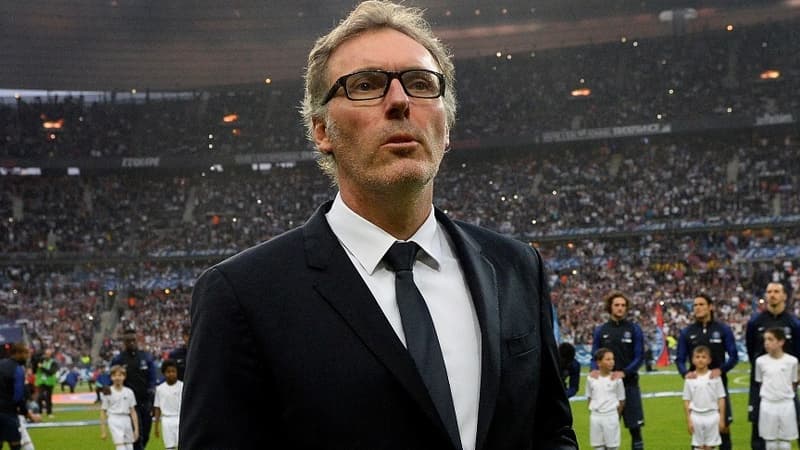 Laurent Blanc a suivi avec étonnement l'élimination du PSG contre Manchester United.