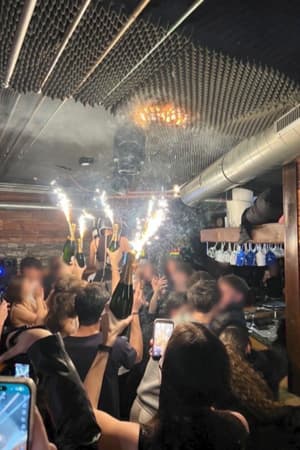 "Cette tragédie aurait pu et dû être évitée": à Crans-Montana, le récit d'une semaine du cauchemar à la colère