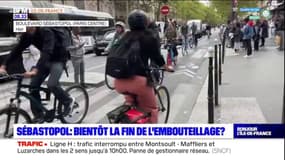 Paris: le boulevard Sébastopol surchargé de cyclistes