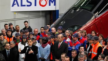 Nicolas Sarkozy est revenu mardi à l'usine Alstom d'Aytré, en Charente-Maritime, là-même où il avait promis en 2004 de tout faire pour sauver ce groupe alors en difficulté, pour mettre en avant son redressement au moment où ses adversaires lui opposent la