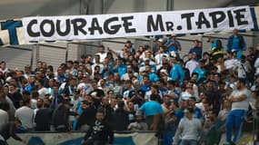 Les supporters marseillais montrent leur soutien à Bernard Tapie