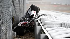 La voiture de Zhou après son grave accident à Silverstone