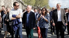 Anne Hidalgo, maire PS de la Ville de Paris, inaugure le parc "Rives de Seine" le 2 avril 2017
