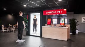 Holoconnects a présenté ses boîtes à hologrammes lors du salon CES de Las Vegas.