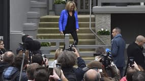 Brigitte Macron le 6 mai 2017 à la sortie de sa maison