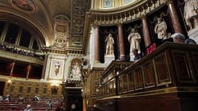 La gauche a conquis dimanche le Sénat, décrochant 177 sièges, soit deux de plus que la majorité absolue à la haute assemblée, qui compte 348 élus. Il s'agit d'une première dans l'histoire de la Ve République. Pour Harlem Désir, premier secrétaire du PS pa