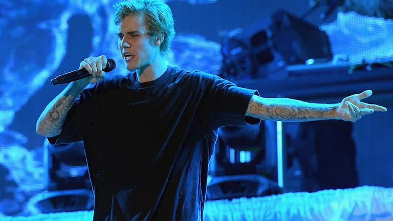 Justin Bieber en concert au Fontainebleau Miami Beach, pour le Nouvel An, le 31 décembre 2016.