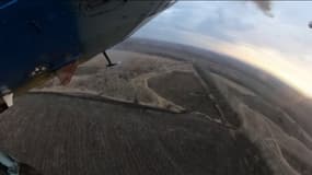 Vue depuis l'hélicoptère de la 18e brigade autonome de l'armée de terre ukrainienne. 