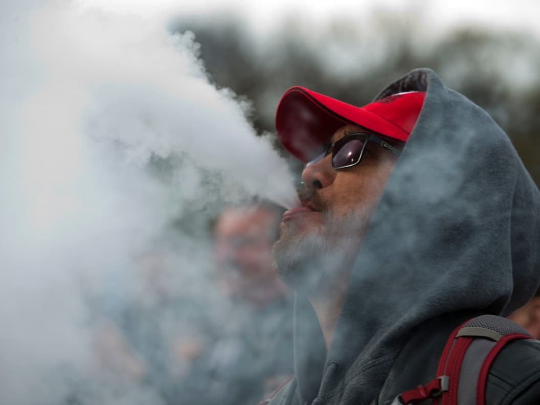 elfbar nachfüll pod läuft aus On a vu Big Vape, le docu-série Netflix sur Juul et la vape… main image 0