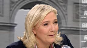 Marine Le Pen sur le plateau de BFMTV-RMC, le 10 décembre 2015.