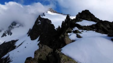 Les deux alpinistes ont chuté de 800 mètres. Photo d'illustration