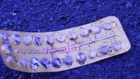 La pilule contraceptive devient gratuite à partir de dimanche pour les jeunes filles âgées de 15 à 18 ans.