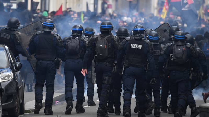 Groupe de CRS à Paris lors des manifestations du 1er mai 2019