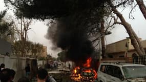 Deux gardes ont été blessés lors de l'attaque de l'ambassade de France à Tripoli, en Libye.