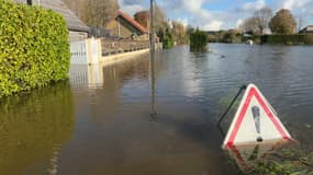 La commune d'Houlle encore inondée ce vendredi 17 novembre.