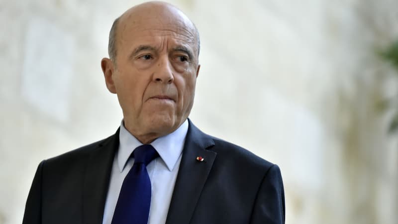 Alain Juppé lors d'un conférence de presse à Bordeaux le 6 mars 2017