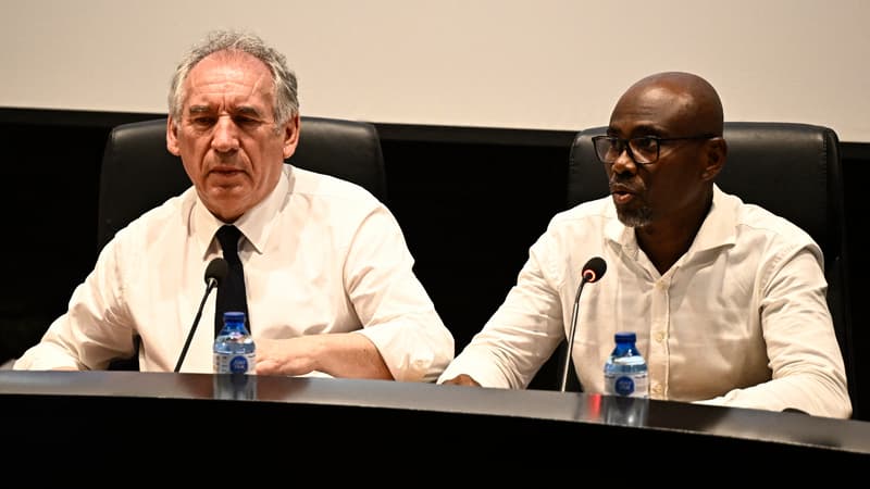 Le Premier ministre français François Bayrou à Mayotte, le 30 décembre 2024.