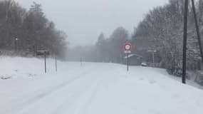 La neige a fait son retour sur le massif des Vosges.