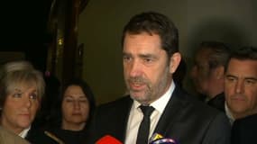 Christophe Castaner face à la presse en déplacement en Ardèche. 