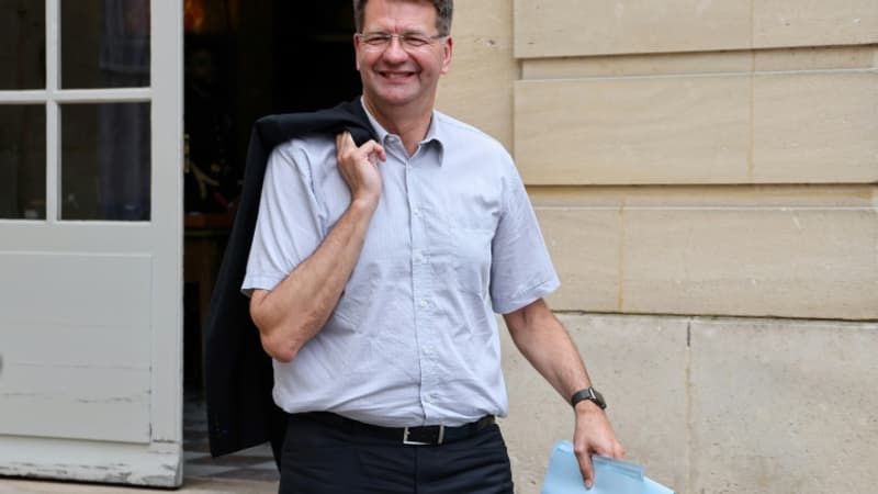 Une "coalition incohérente" ou un rassemblement "au-delà des étiquettes"? À Dunkerque, la liste du maire sortant Patrice Vergriete agrège PCF, PS et LR