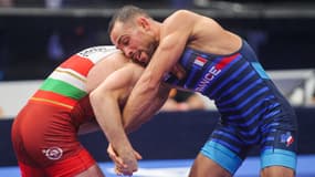 Lutte : le Français Ibrahim Ghanem (à droite) sacré champion du monde
