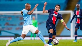 Fernandinho face à Marquinhos, le 4 mai 2021