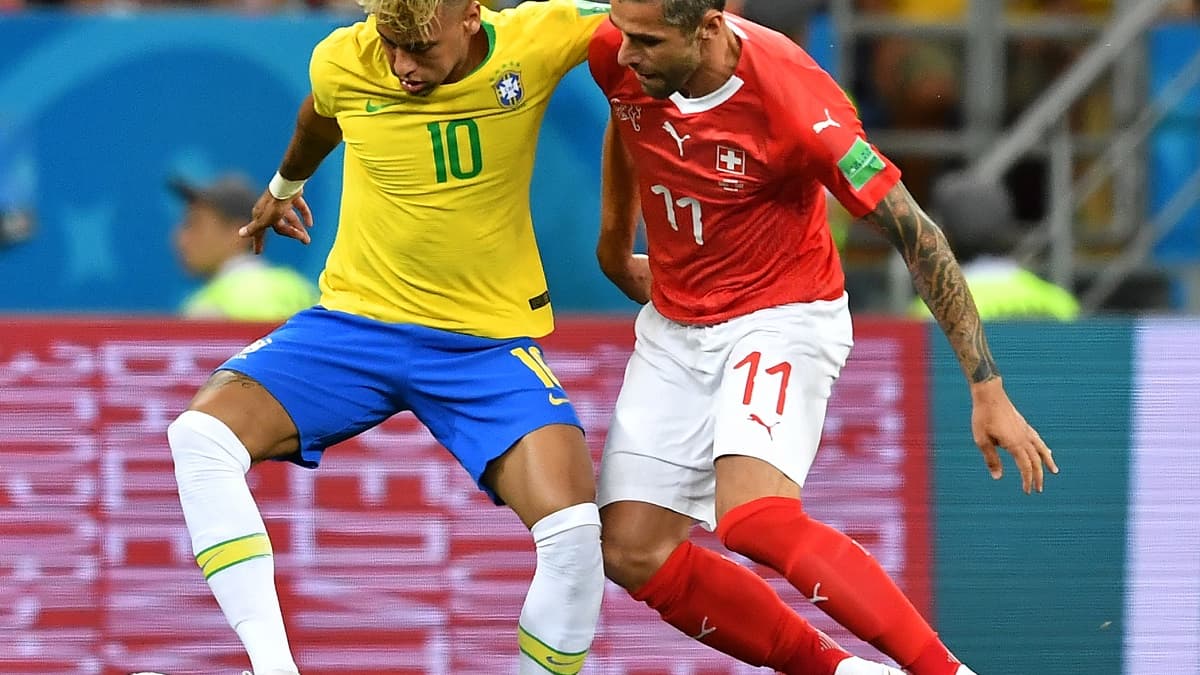 Neymar lors de Brésil-Suisse Neymar lors de Brésil-Suisse