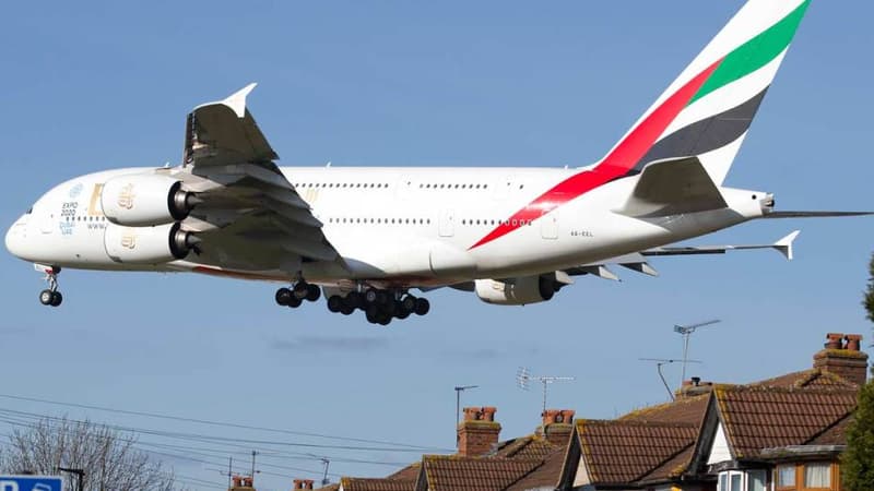 Un Airbus A380 atterrit à l'aéroport de Londres Heathrow (photo d'illustration)