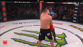 Bellator : Golm KO debout après un uppercut surpuissant de James 