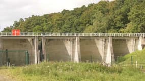 Un barrage d'eau dans la Manche