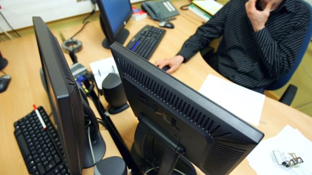 La tentation est grande de mettre en place un filtrage sur Internet mais des voix s'élèvent contre cette mesure.