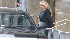 La star de films X Stormy Daniels à sa sortie du tribunal de New York le 9 mai 2024. 